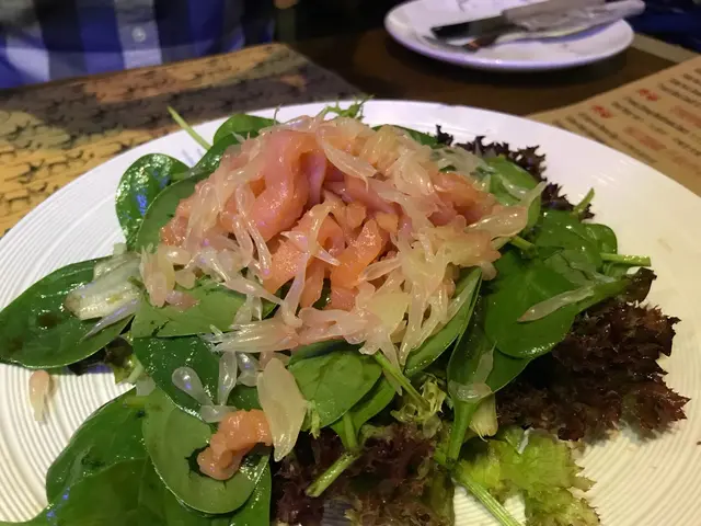 煙三文魚柚子菠菜沙律