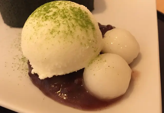 牛乳雪糕奶味香濃,意料之外美味