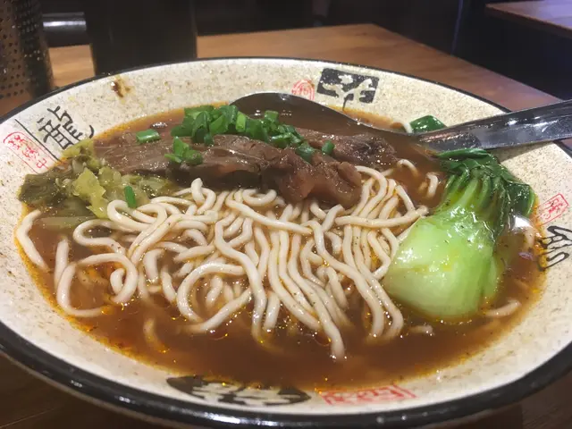 不咸又野味的湯、香軟牛肉