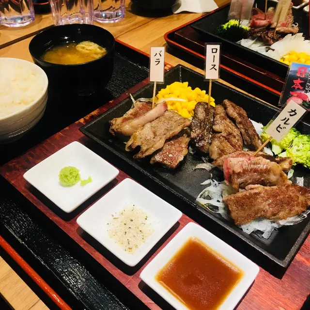 和牛鐵板三種