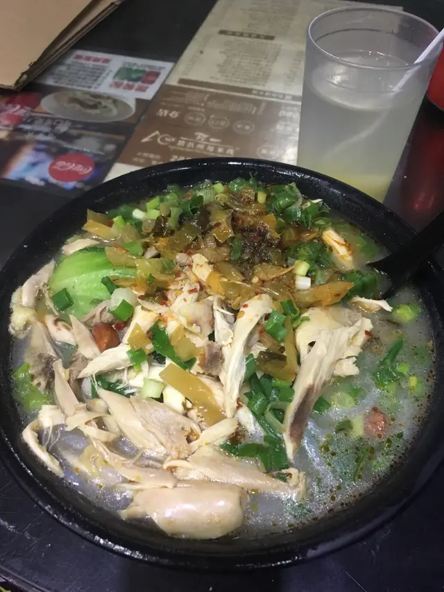 古法手撕雞酸辣水晶粉