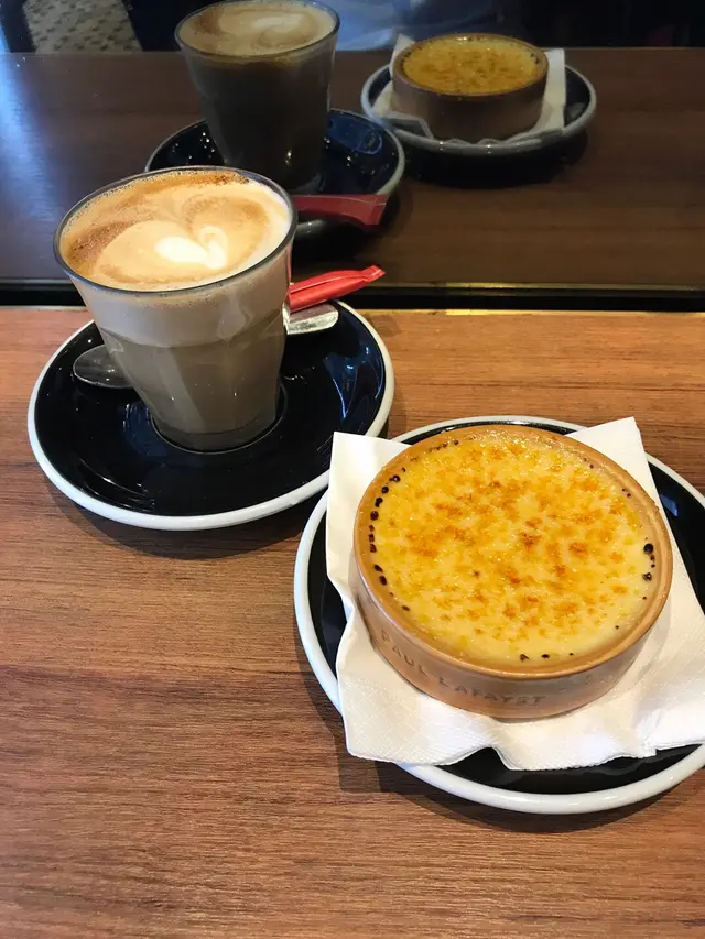 Paul  Lafayet  Creme  Brulee  配Latte