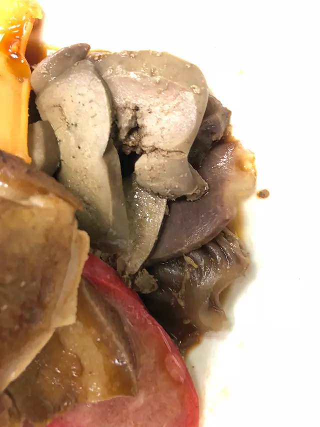 鹵水拼盤夠鮮明,有少見的珍肝