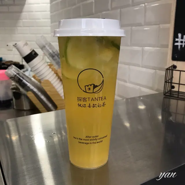 招牌鮮檸檬綠茶