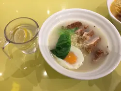 鷄扒煎蛋公仔麵