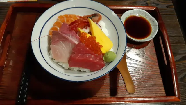 極上魚生飯