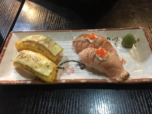 炙燒壽司-芝士玉子&三文魚