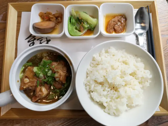 蔥燒豬軟骨便當