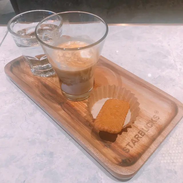 咖啡味香濃、配以雲尼拿豆syrup、口感更香滑