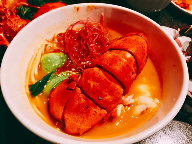 龍蝦湯麵