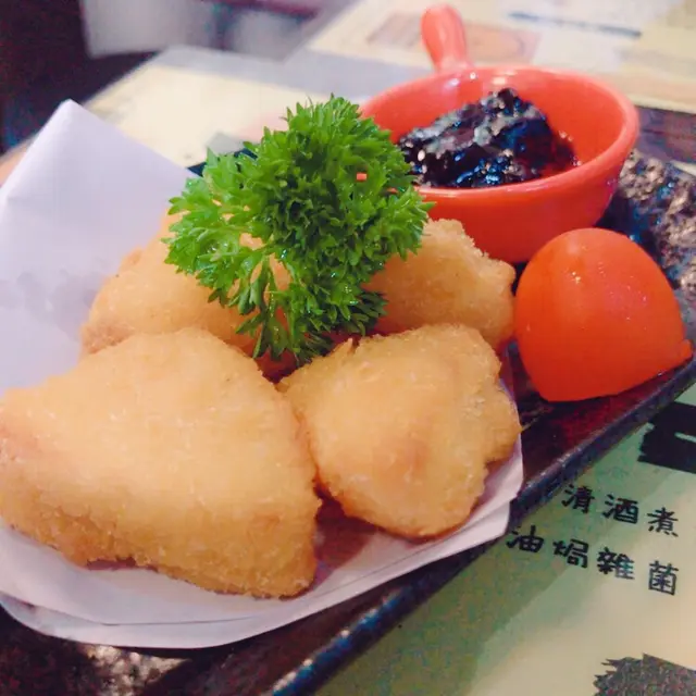 炸一口芝士配藍莓醬