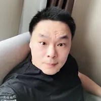 Johnny Lau74