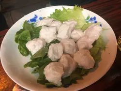 手打墨魚丸