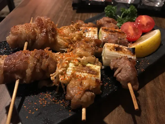 金菇牛肉卷 ($28) 大蔥雞肉 ($18) 大蔥燒黑豚肉 ($24)