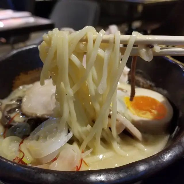 金鶴雞白湯拉麵