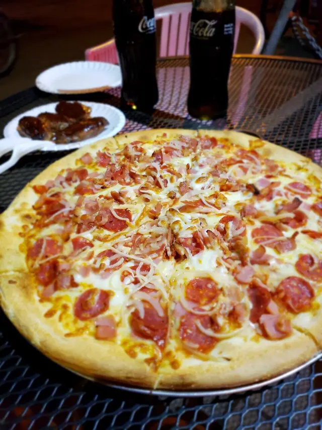 Large  Meaty  Pie  Pizza