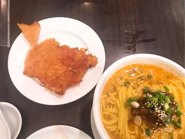 排骨擔擔麵