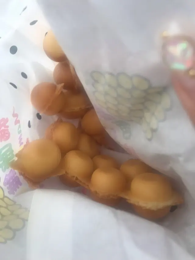     無蛋香味，太厚皮，無蛋漿