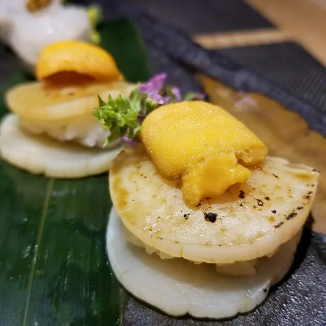 醬油燒帆立貝海膽壽司