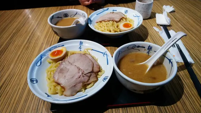 白沾