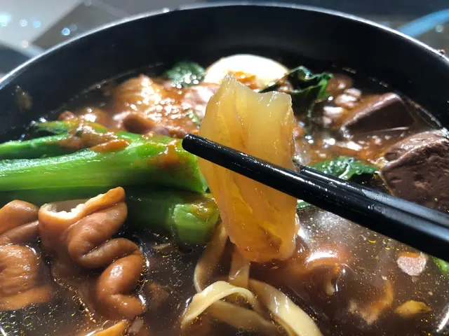 晶瑩剔透,
腍、滑、爽、又有嚼勁!