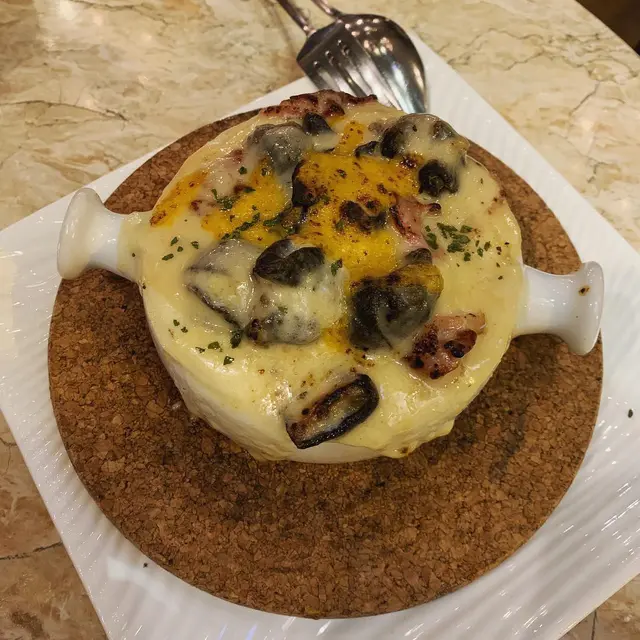 aked Escargot with Mashed Potatoes