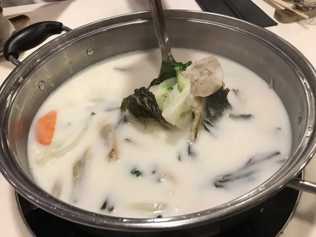 杏汁白菜豬肺鍋