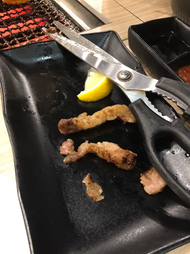 每次都要剪肥膏