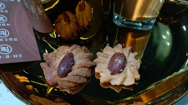 茶王之王~二塊曲奇