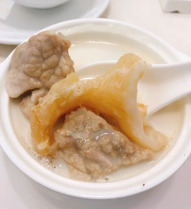 杏汁白肺燉花膠