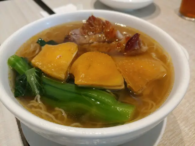 叉燒海南雞湯麵