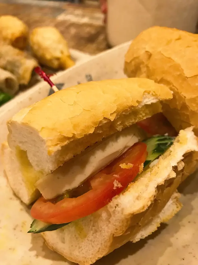 越式札肉三文治