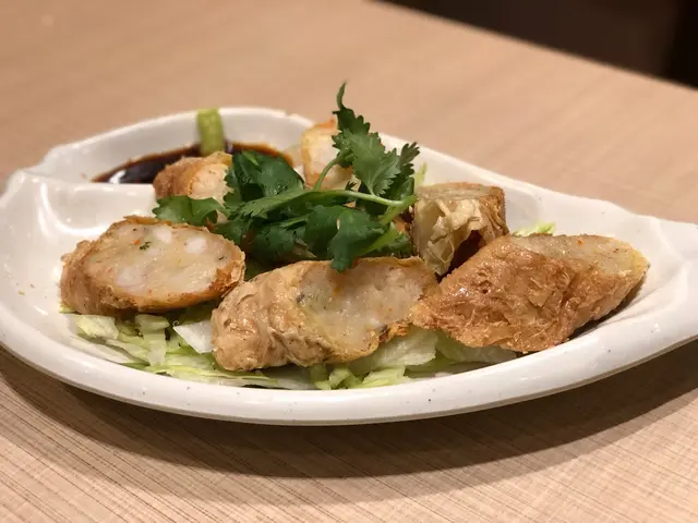 酥炸腐皮蝦卷