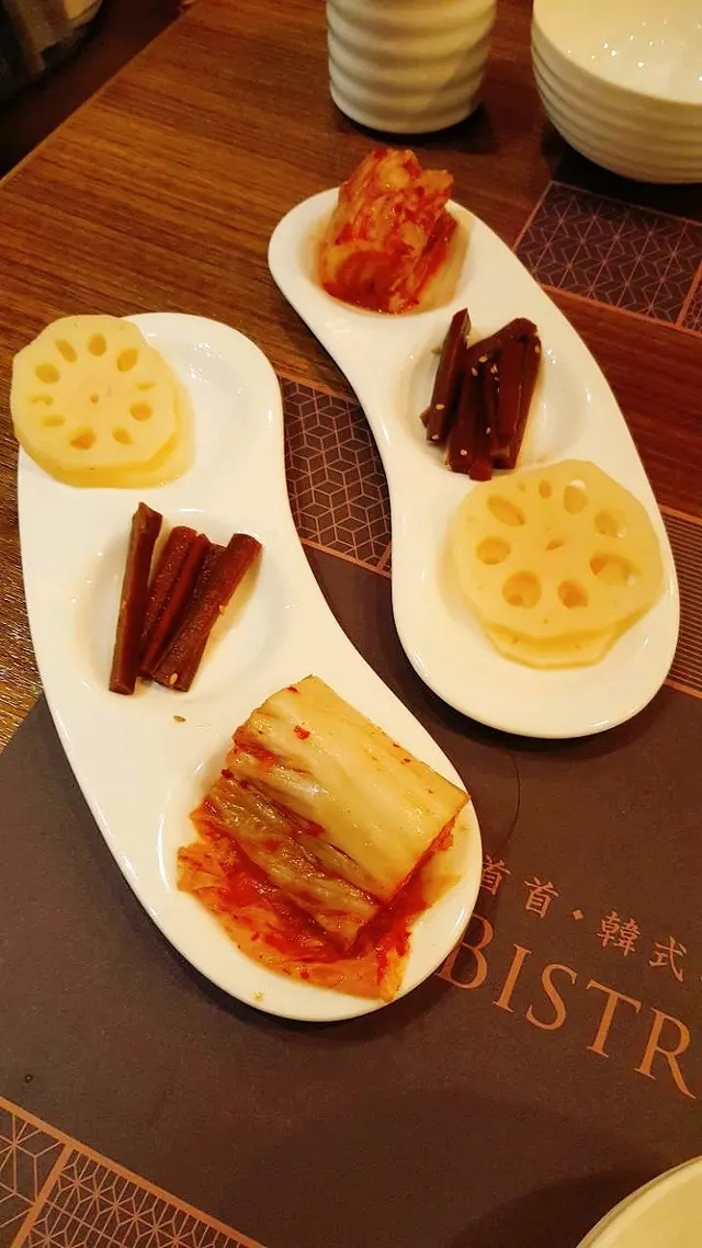 前菜(泡菜、牛蒡、蓮藕)