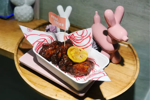 港呢D友情萬歲檸茶