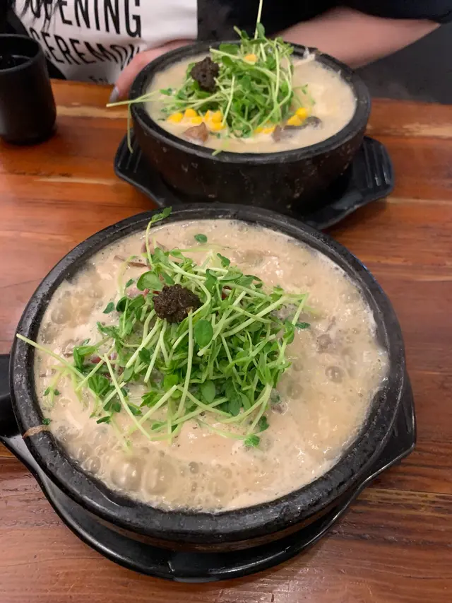 香菌濃湯牛肉手打烏冬