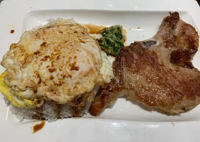 蔥油雙蛋豬扒飯