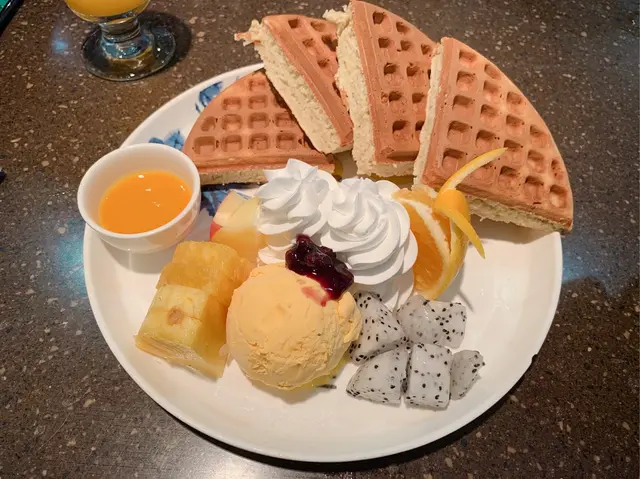 鮮果冰淇淋鬆餅