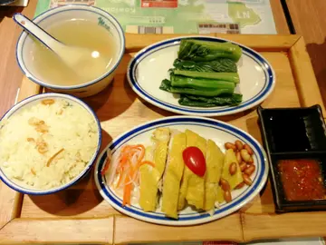 招牌無骨海南雞飯