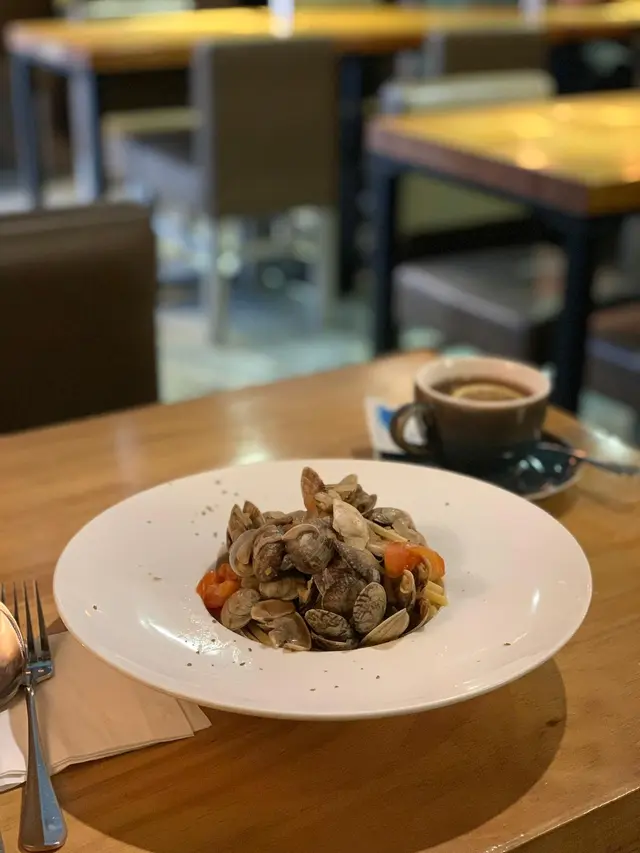 蒜香白酒鮮蜆扁意粉