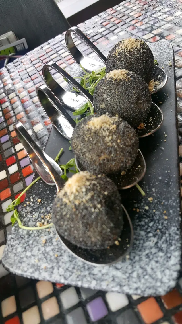 食得太多，忘了它的名，只記得好味