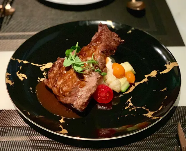 香煎西班牙伊比利亞黑毛豬鞍