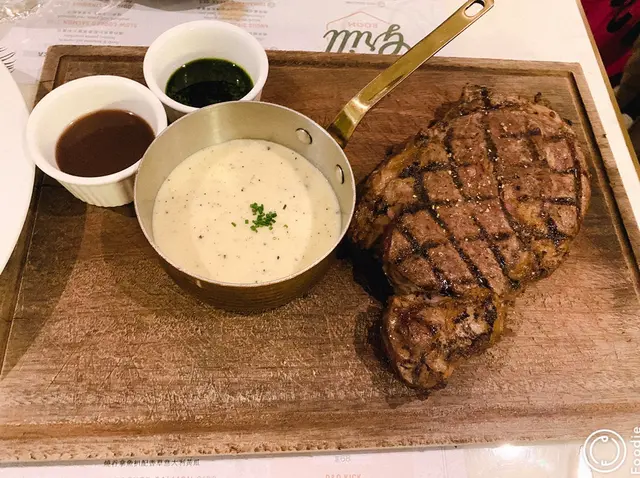 燒美國安格斯肉眼扒配黑松露薯蓉