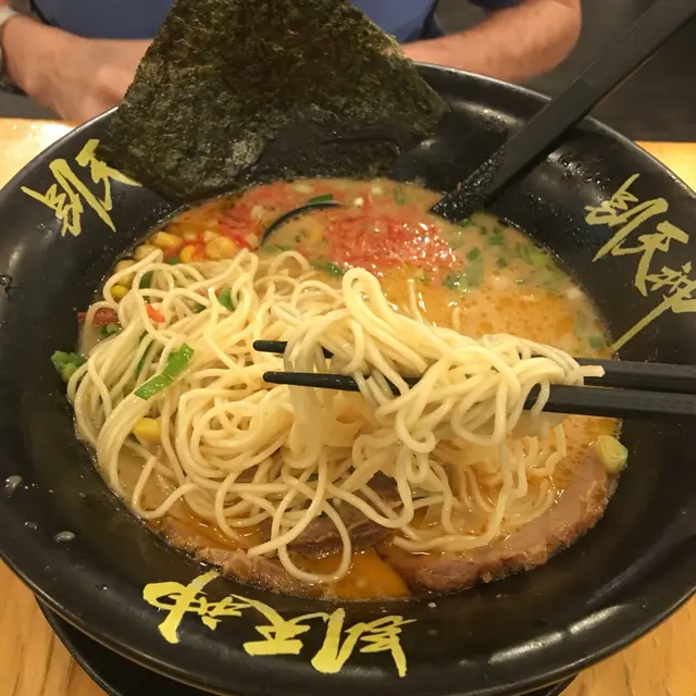 蝦味噌豚骨湯麵