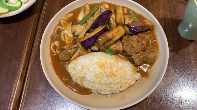 雜菇茄子牛肋咖哩
