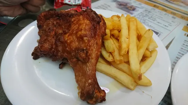 炸雞髀薯條