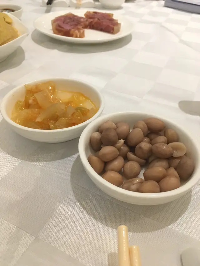 個人喜愛甜酸菜，甜甜酸酸十分開胃。至於花生🥜就比較普通