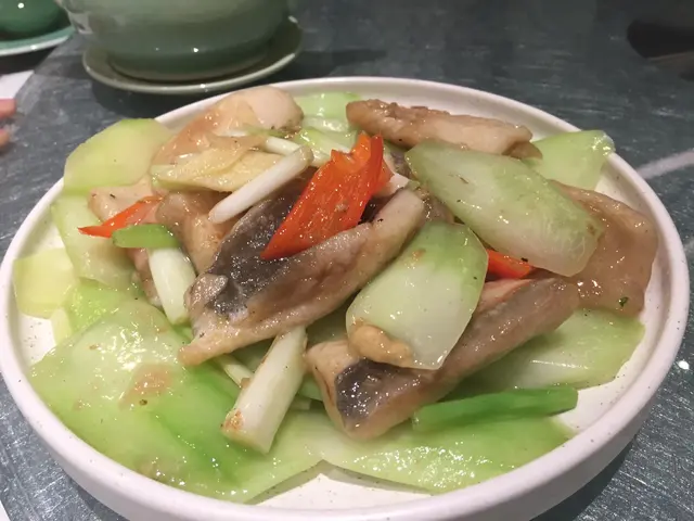 冬菜青瓜炒鯧魚片