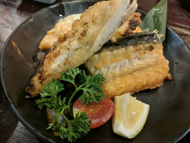 燒三文魚骨鰭腩