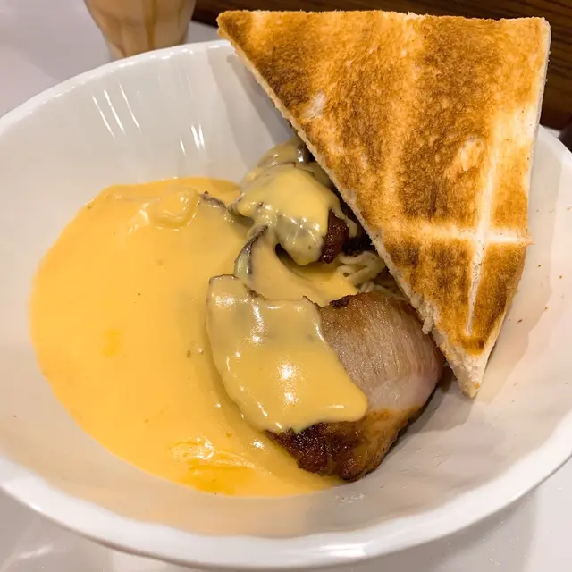 芝士豬頸肉撈一丁